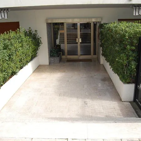 Apartamento 2p Avec Terrasse, Garage Privé, Proche Centre Et Plages De - Fr-1-196-210 Menton