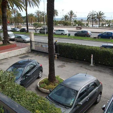 2p Calme Avec Terrasse Et Garage Prive A - Fr-1-196-210 Daire