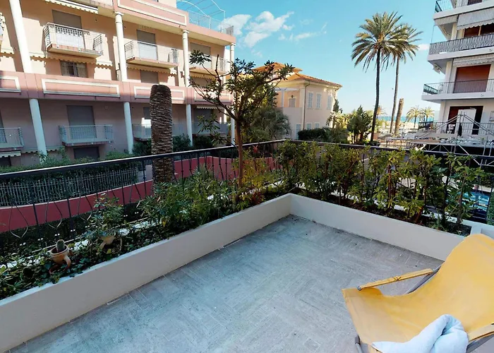 Apartamento 2p Avec Terrasse, Garage Privé, Proche Centre Et Plages De - Fr-1-196-210 *