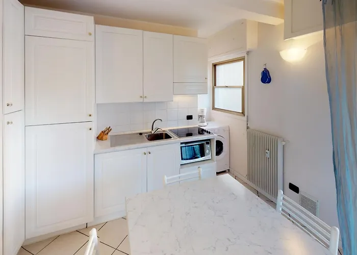 Apartamento 2p Avec Terrasse, Garage Privé, Proche Centre Et Plages De - Fr-1-196-210 Menton