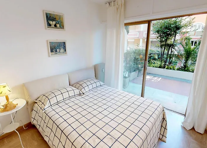 2p Calme Avec Terrasse Et Garage Prive A - Fr-1-196-210 Apartmán Menton